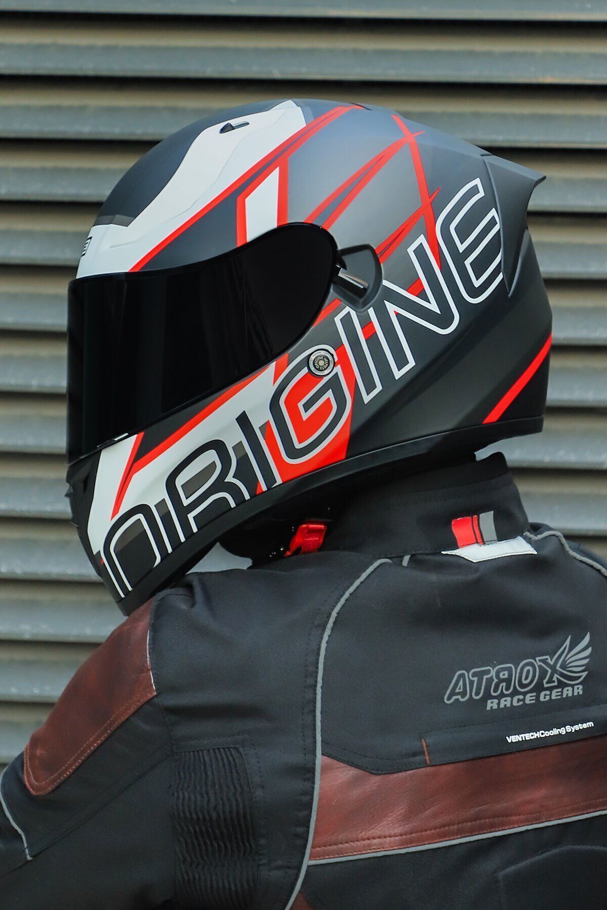 Origine Strada Competition Beyaz-Kırmızı-Siyah Güneş Vizörlü Kask Siyah Camlı