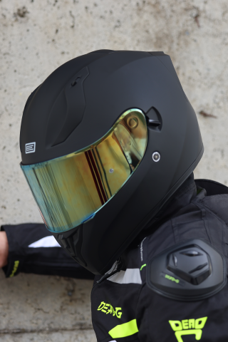 Strada Mat Siyah Güneş Vizörlü Kask Iridium Sarı Camlı