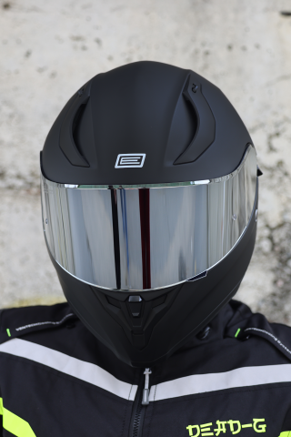 Strada Mat Siyah Güneş Vizörlü Kask Iridium Gri Camlı