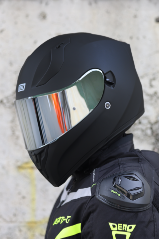 Strada Mat Siyah Kask (Güneş Vizörlü)