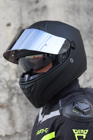 Strada Mat Siyah Kask (Güneş Vizörlü)