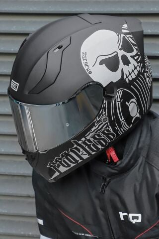 Strada Fearless Mat Siyah-Beyaz Güneş Vizörlü Kask Iridium Gri Camlı