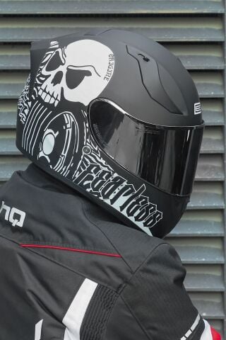 Strada Fearless Mat Siyah-Beyaz Güneş Vizörlü Kask Iridium Gri Camlı