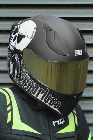Strada Fearless Mat Siyah-Beyaz Güneş Vizörlü Kask Iridium Sarı Camlı