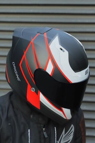 Strada Competition Beyaz-Kırmızı-Siyah Kask (Güneş Vizörlü)