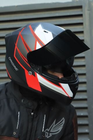 Strada Competition Beyaz-Kırmızı-Siyah Kask (Güneş Vizörlü)